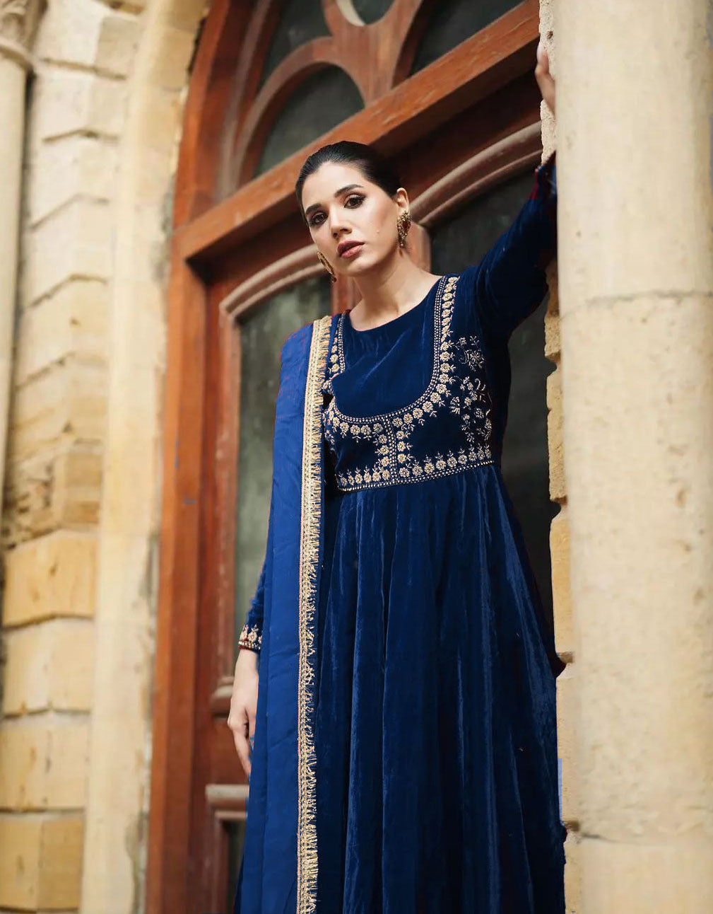 Stitched Formal Wear Embroidered Velvet Maxi with Chiffon Dupatta 3-Piece