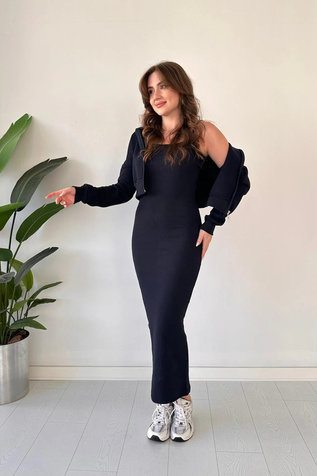 Sleeves less Body Fitted Long Bodycon with Drop shoulder front Zipper Hood Jacket 2PCs