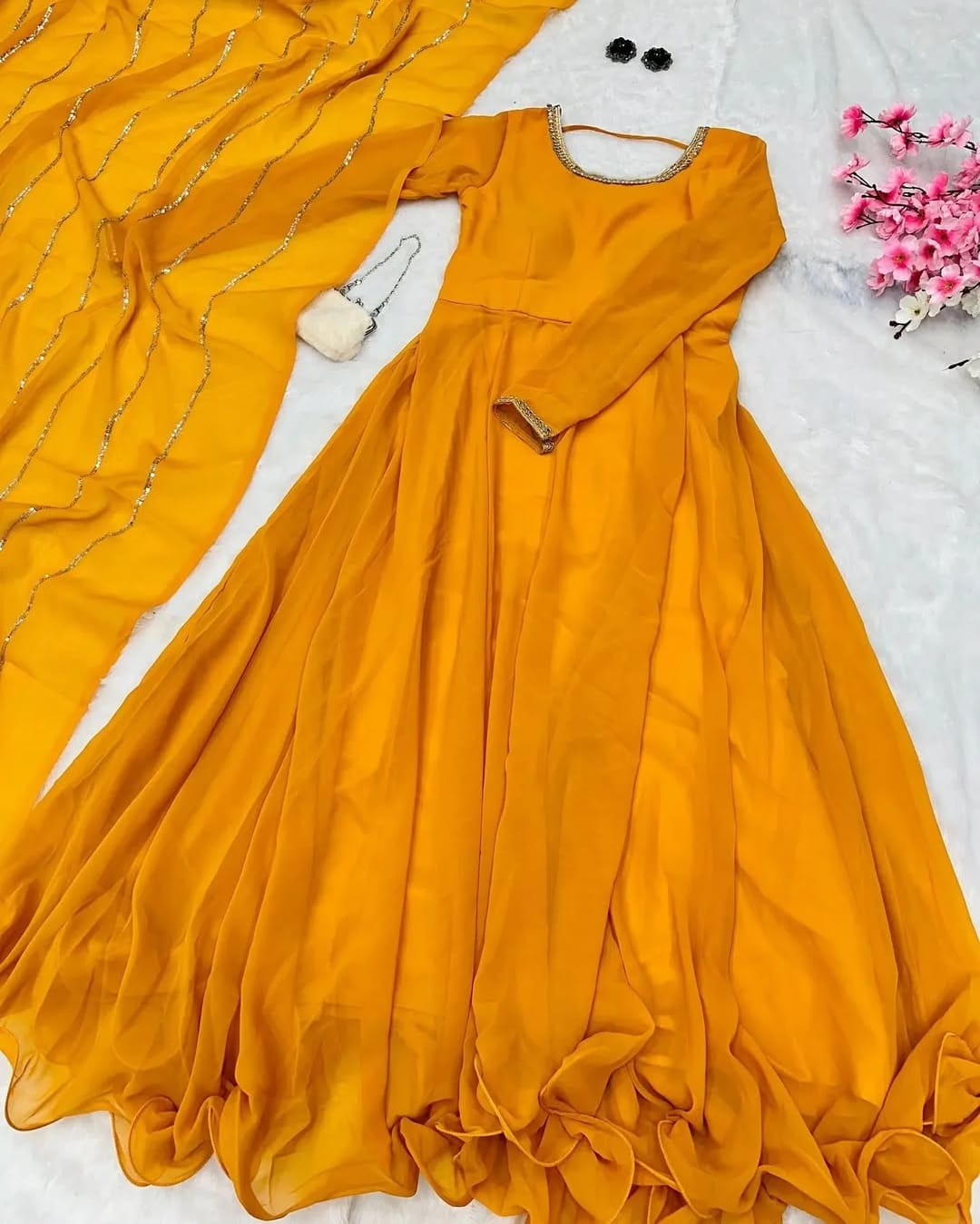 Anar Kali Maxi With Dupatta