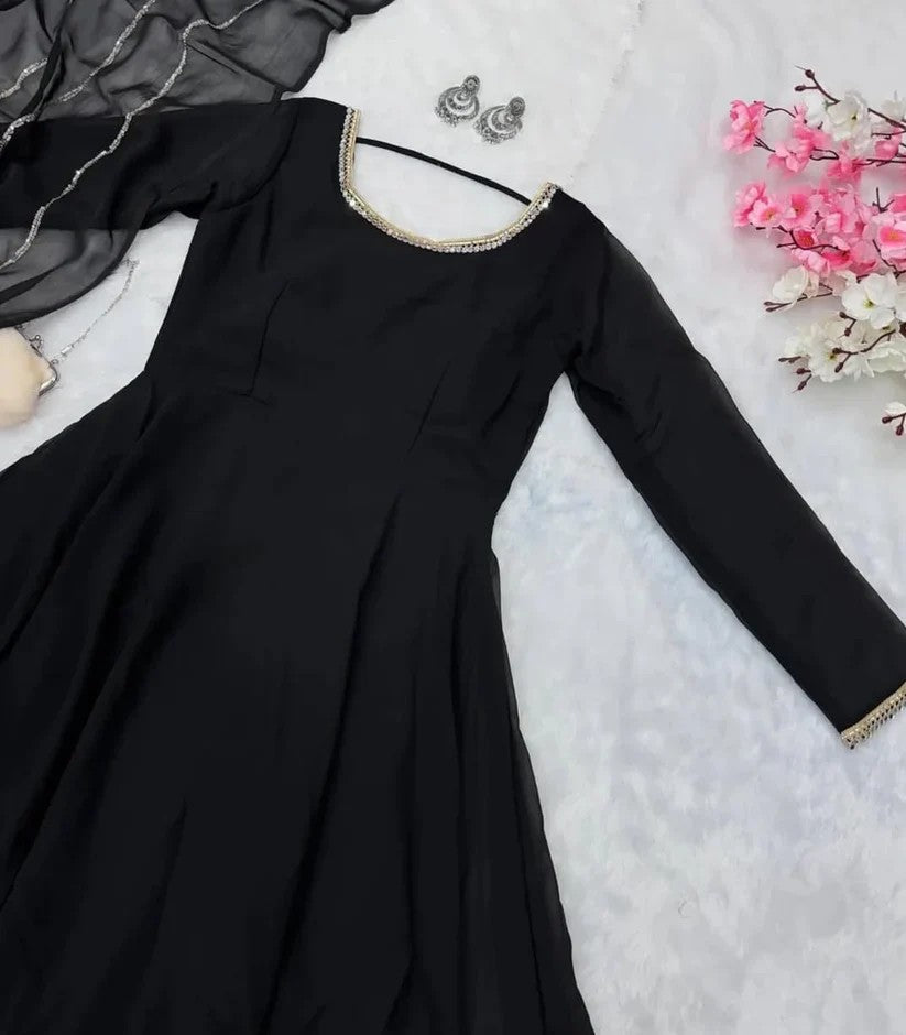 Anar Kali Maxi With Dupatta