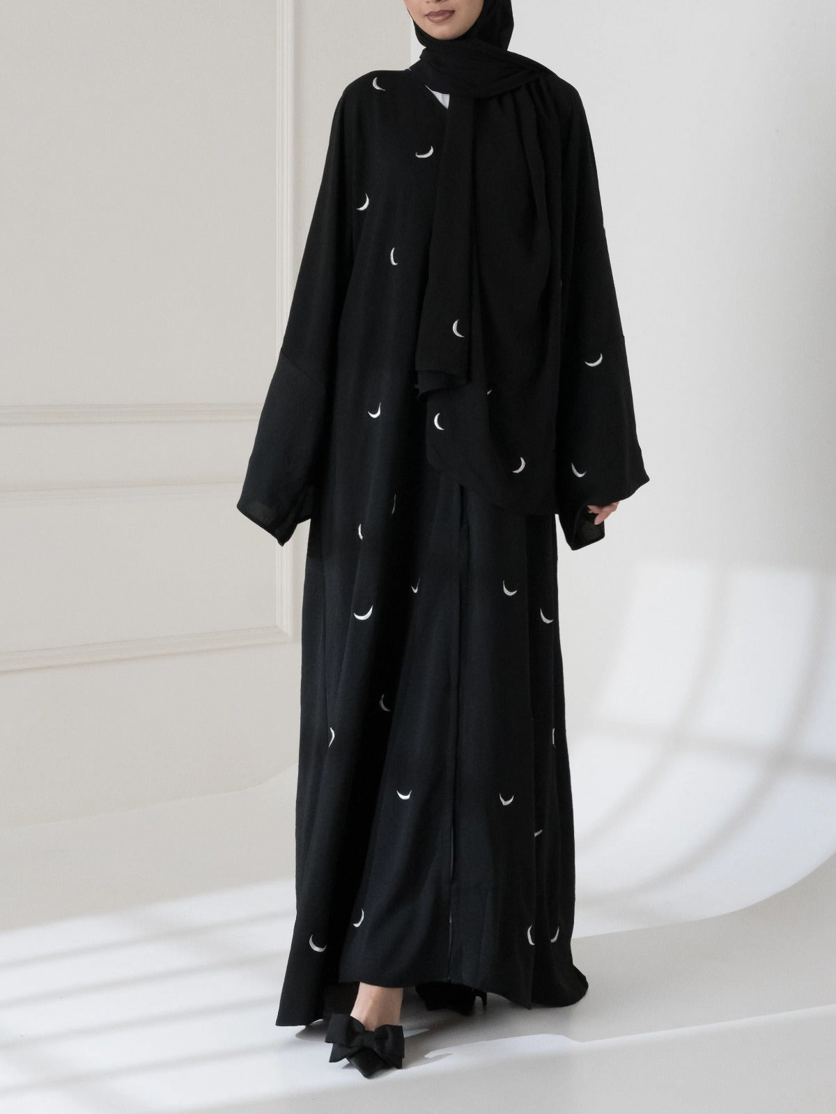 Front Back Moon 🌙 Embroidered Abaya with stoller 2PCs 