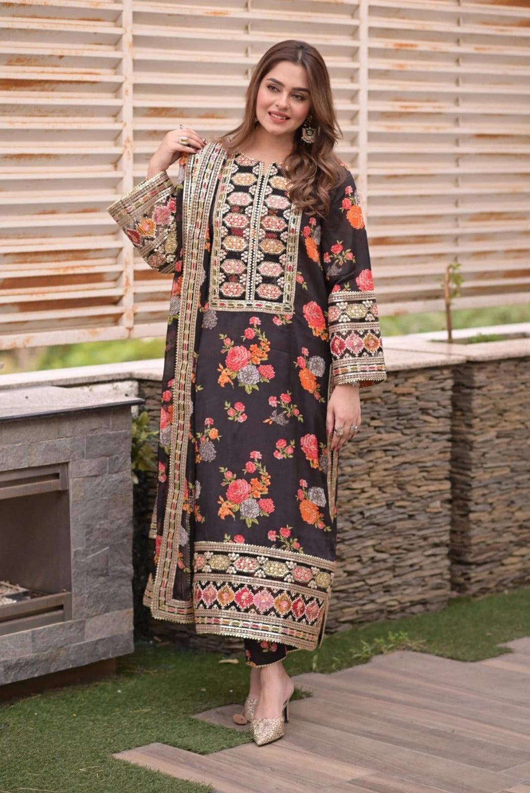 ANEELA’S EMBROIDERED Stuff Doria Lawn - 3 PC