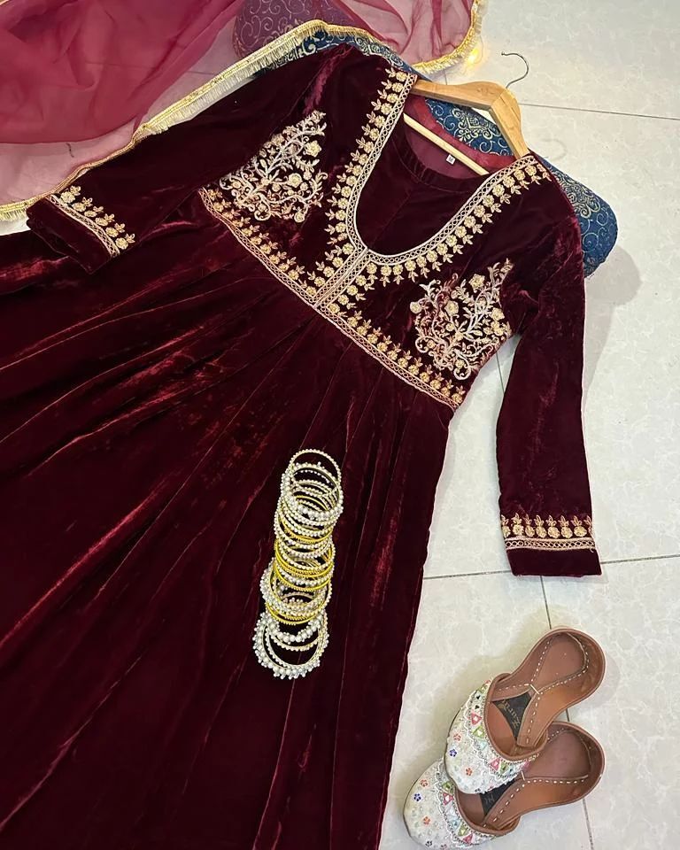 Stitched Formal Wear Embroidered Velvet Maxi with Chiffon Dupatta 3-Piece