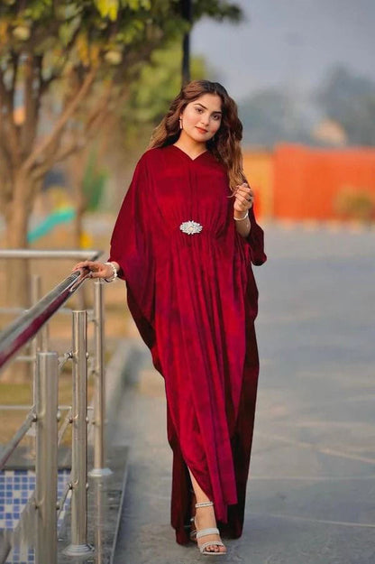 Luxury Velvet Kaftan – Elegant Flowing Evening Wear
