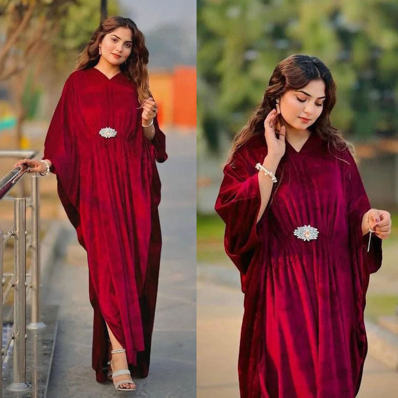 Luxury Velvet Kaftan – Elegant Flowing Evening Wear